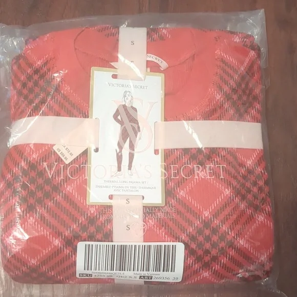 New Victoria's SecretThermal Long Pajama Set - Picture 5 of 6